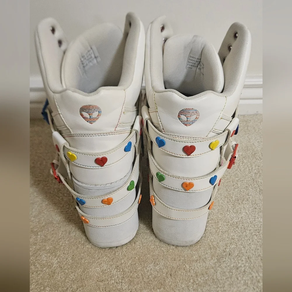DOLLS KILL YRU Rare Rave Hightop Platforms with rainbow Laces And Heart Strap